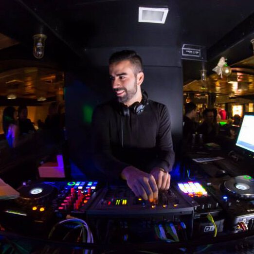 DJ representado por agencia de DJs en Canarias